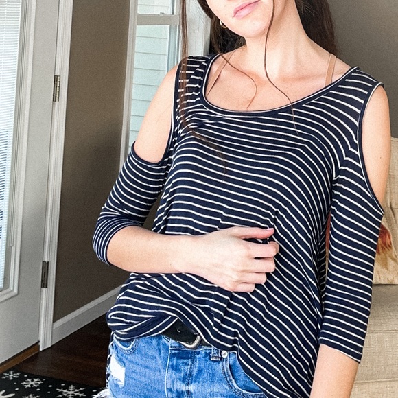 Cold Shouldered Striped Top - Picture 1 of 1